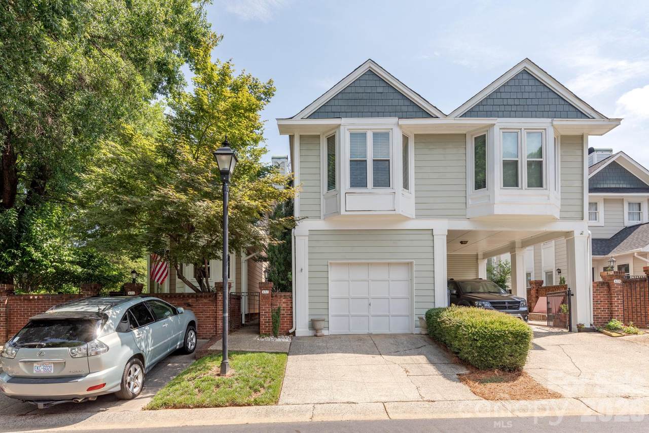 437 Clarkson Green Street - Photo 1