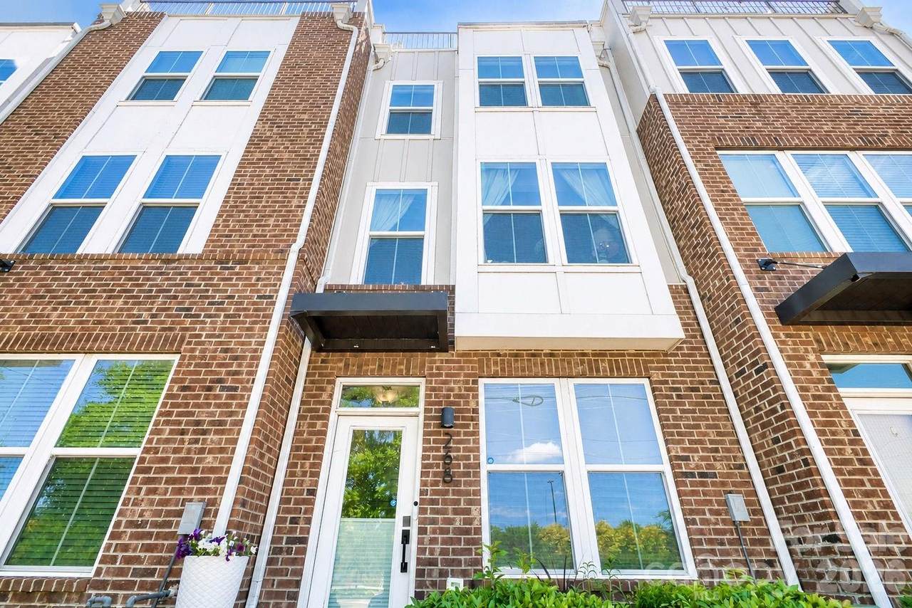 268 Parkwood Avenue - Photo 1