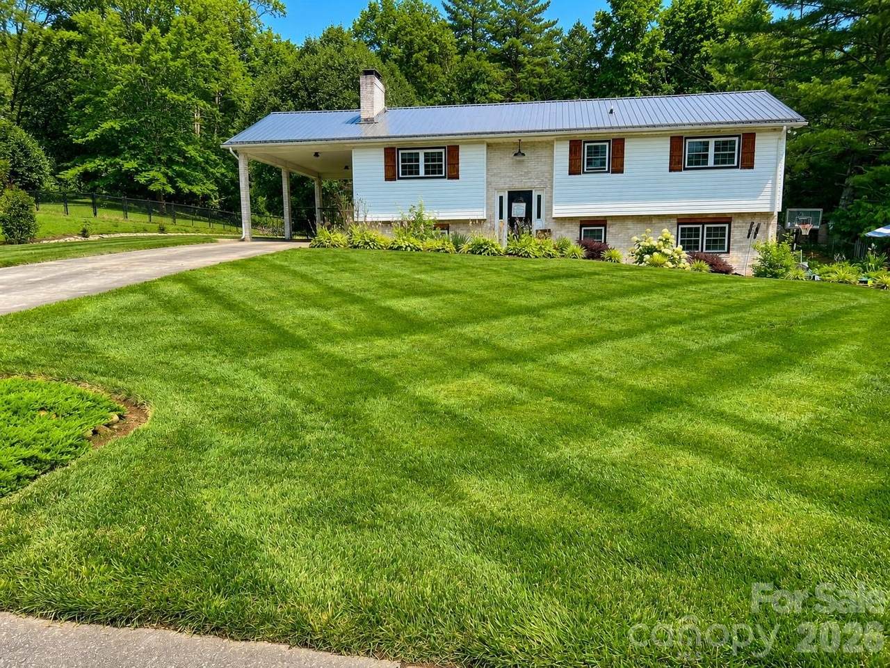 4538 Diamond Street - Photo 1