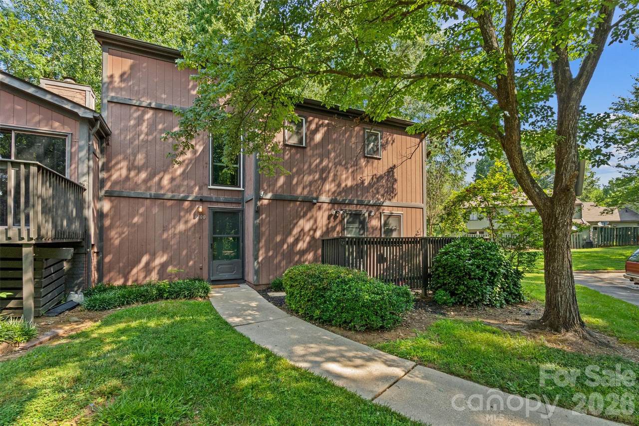 6100 Honeysuckle Lane - Photo 1