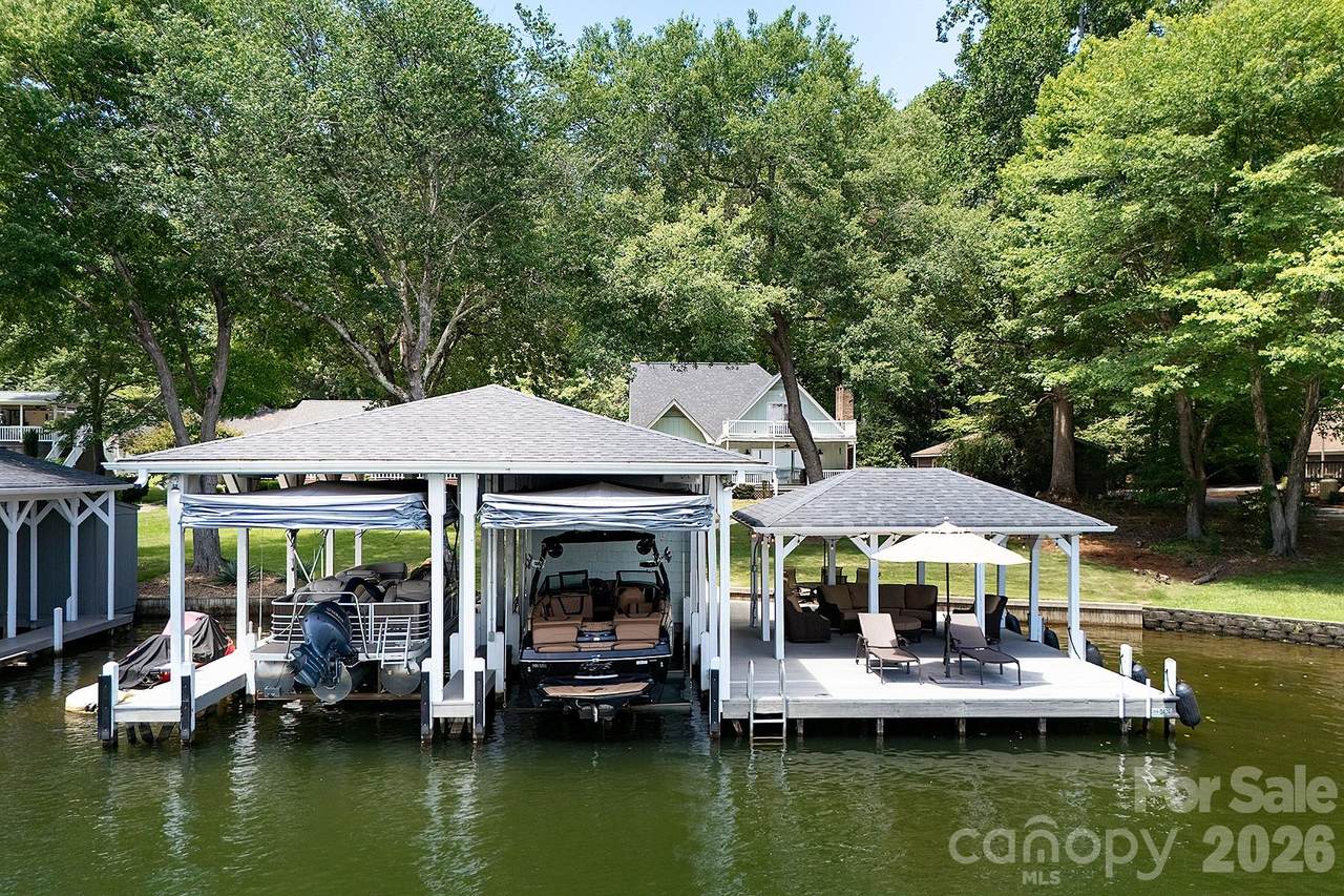 136 Lakeland Circle - Photo 1