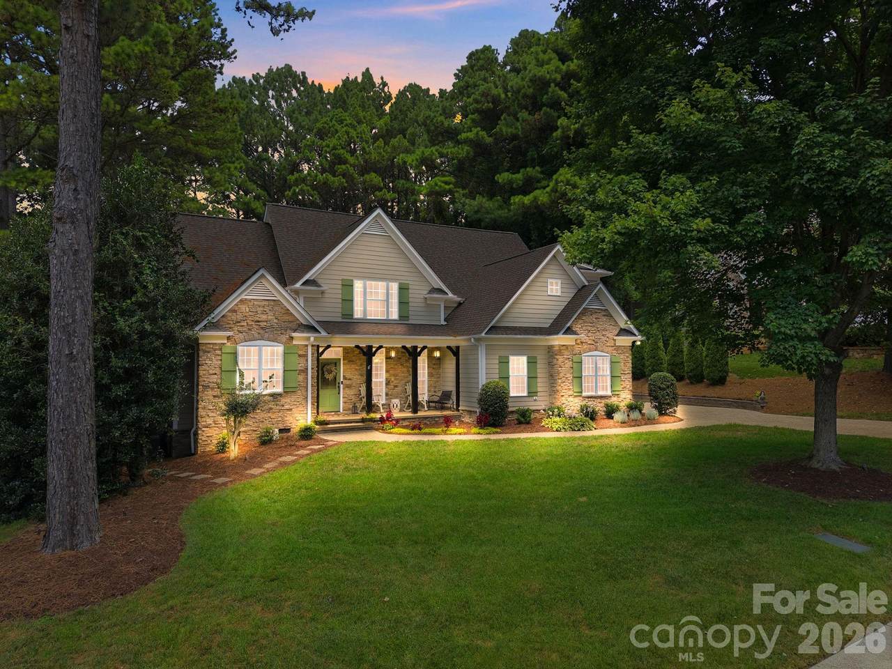 240 Silvercliff Drive - Photo 1