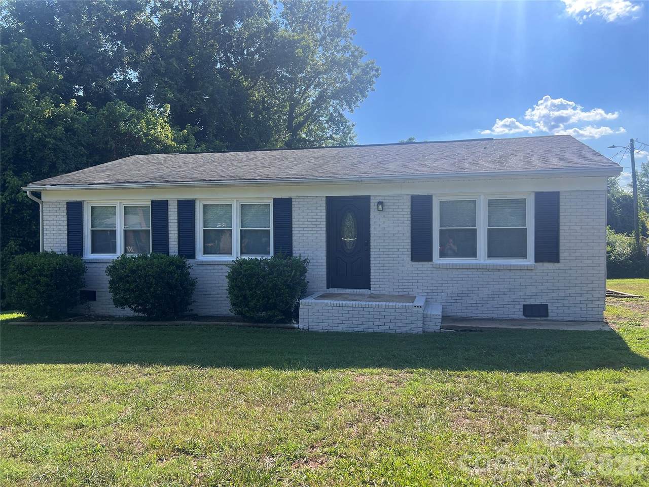 3605 Somerset Drive - Photo 1