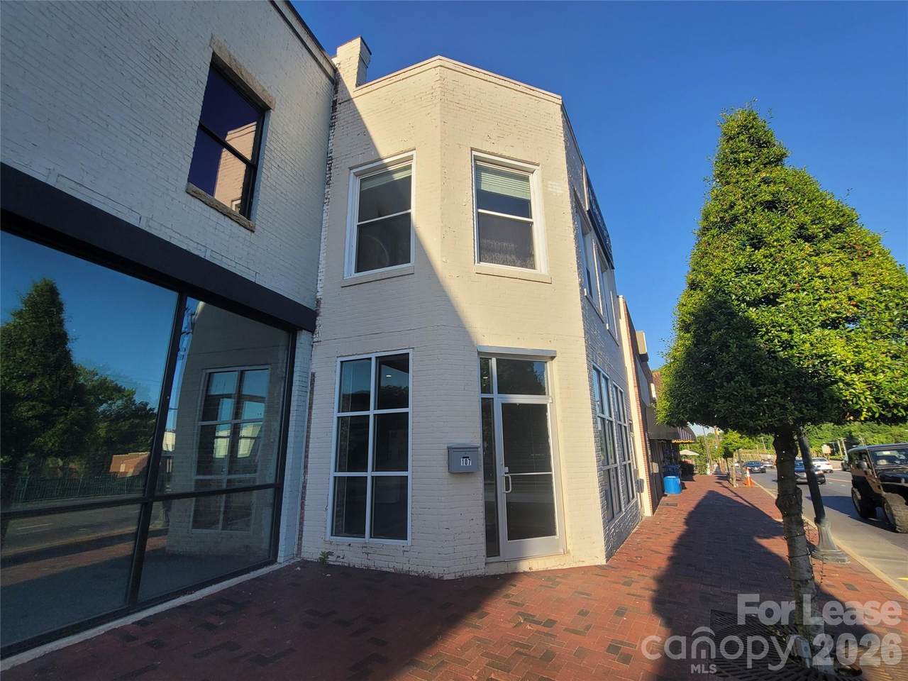 109 Charlotte Avenue - Photo 1