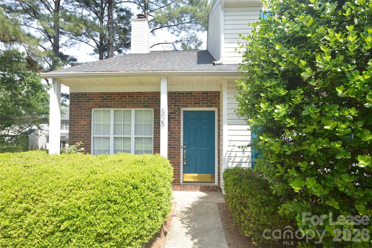 605 Mountainwater Drive - Photo 1