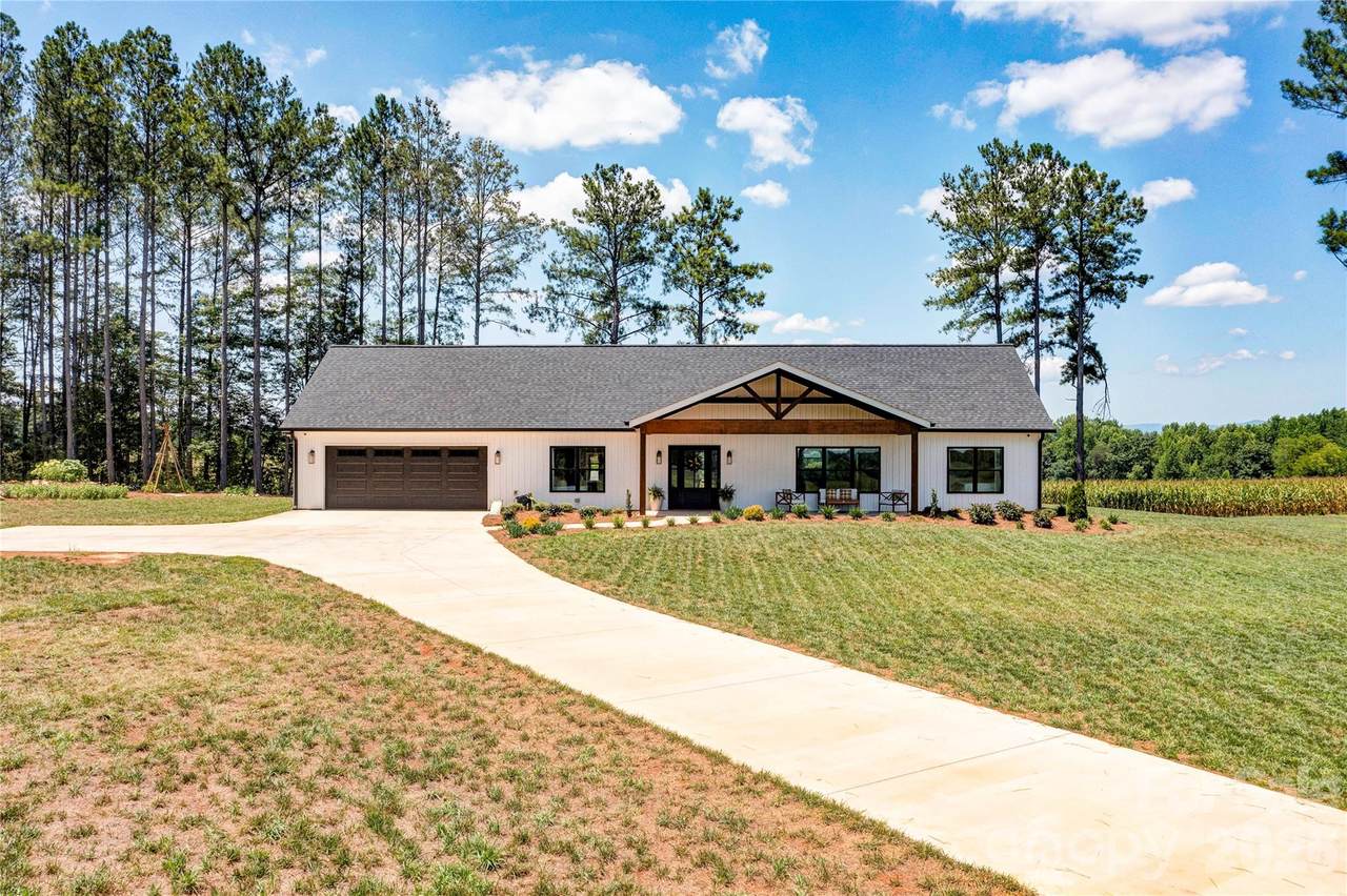 1405 Derby Drive - Photo 1