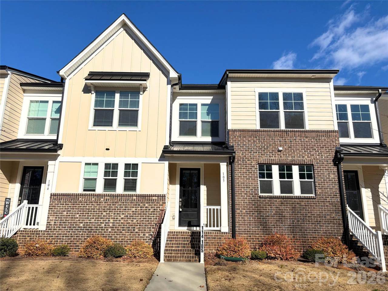 120 Glencoe Lane - Photo 1