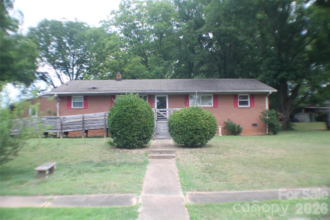 621 Westside Terrace - Photo 1