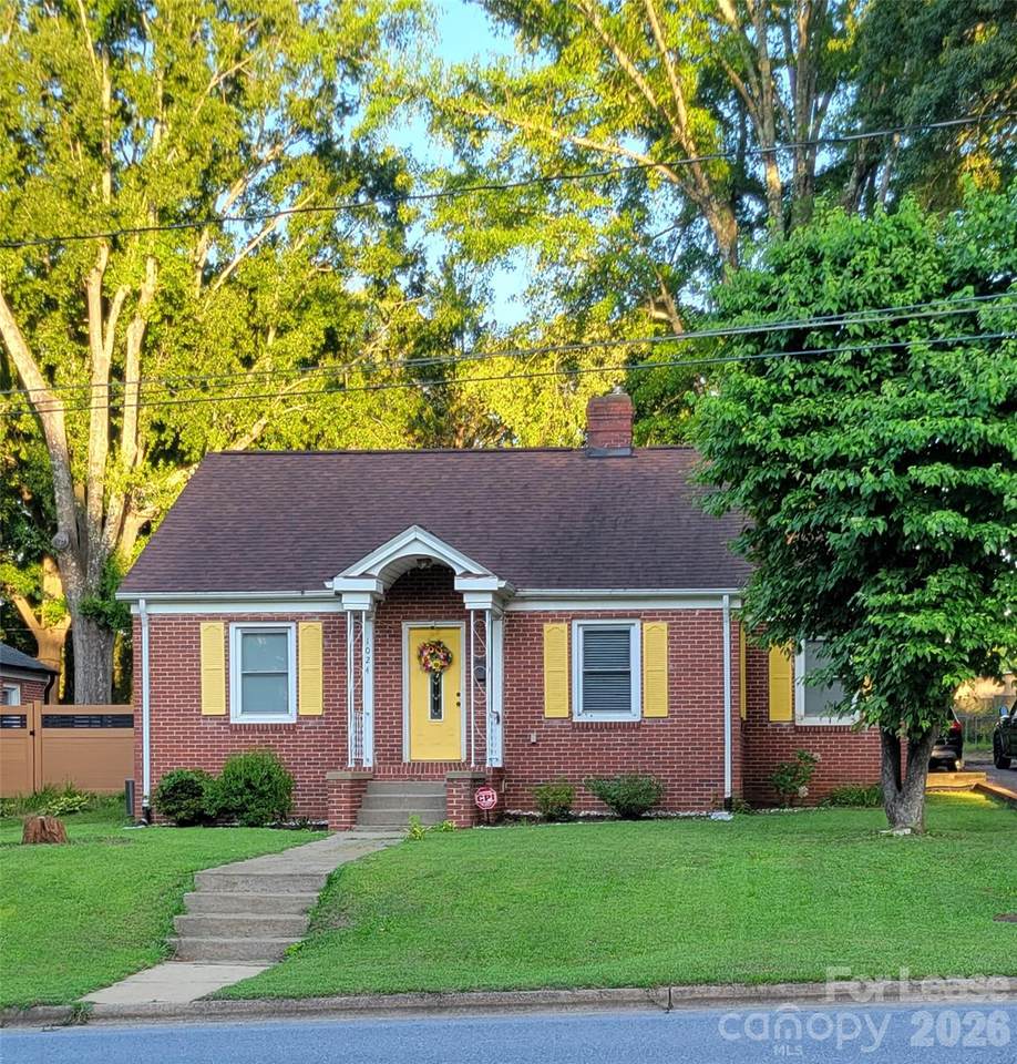 1024 8th Street - Photo 1
