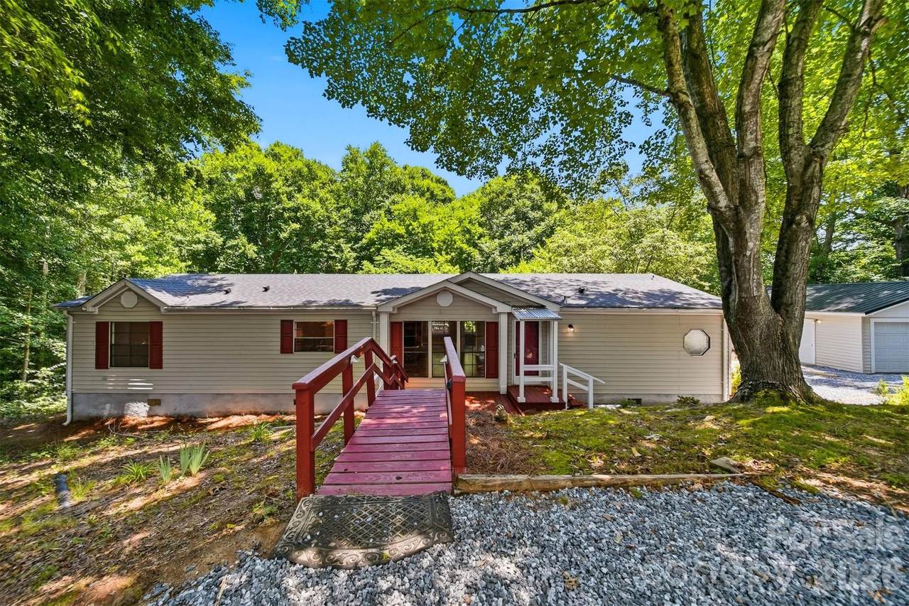 4944 Largo Court - Photo 1