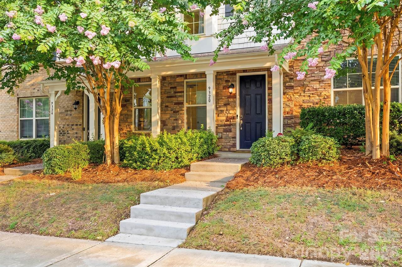 9320 Ainslie Downs Street - Photo 1