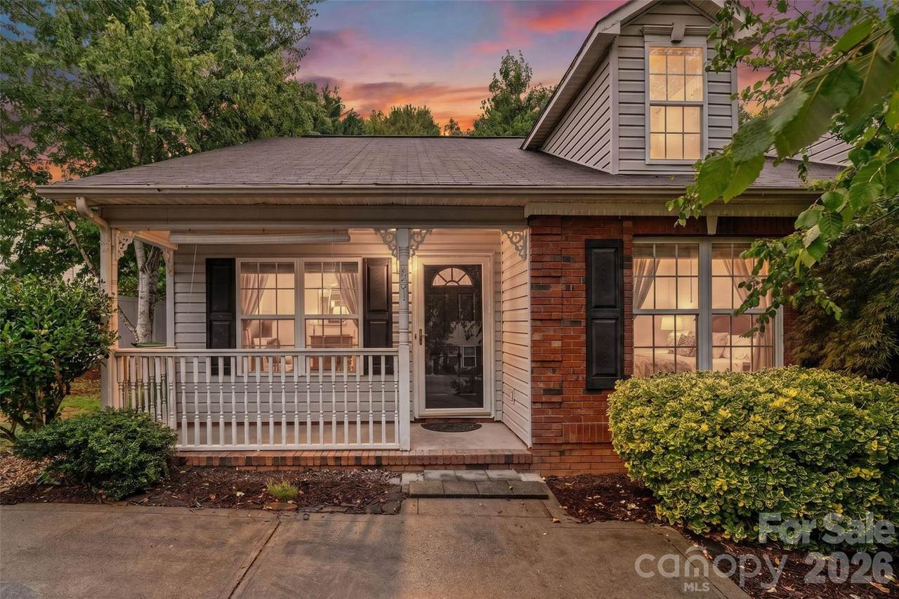 431 Danielle Way - Photo 1