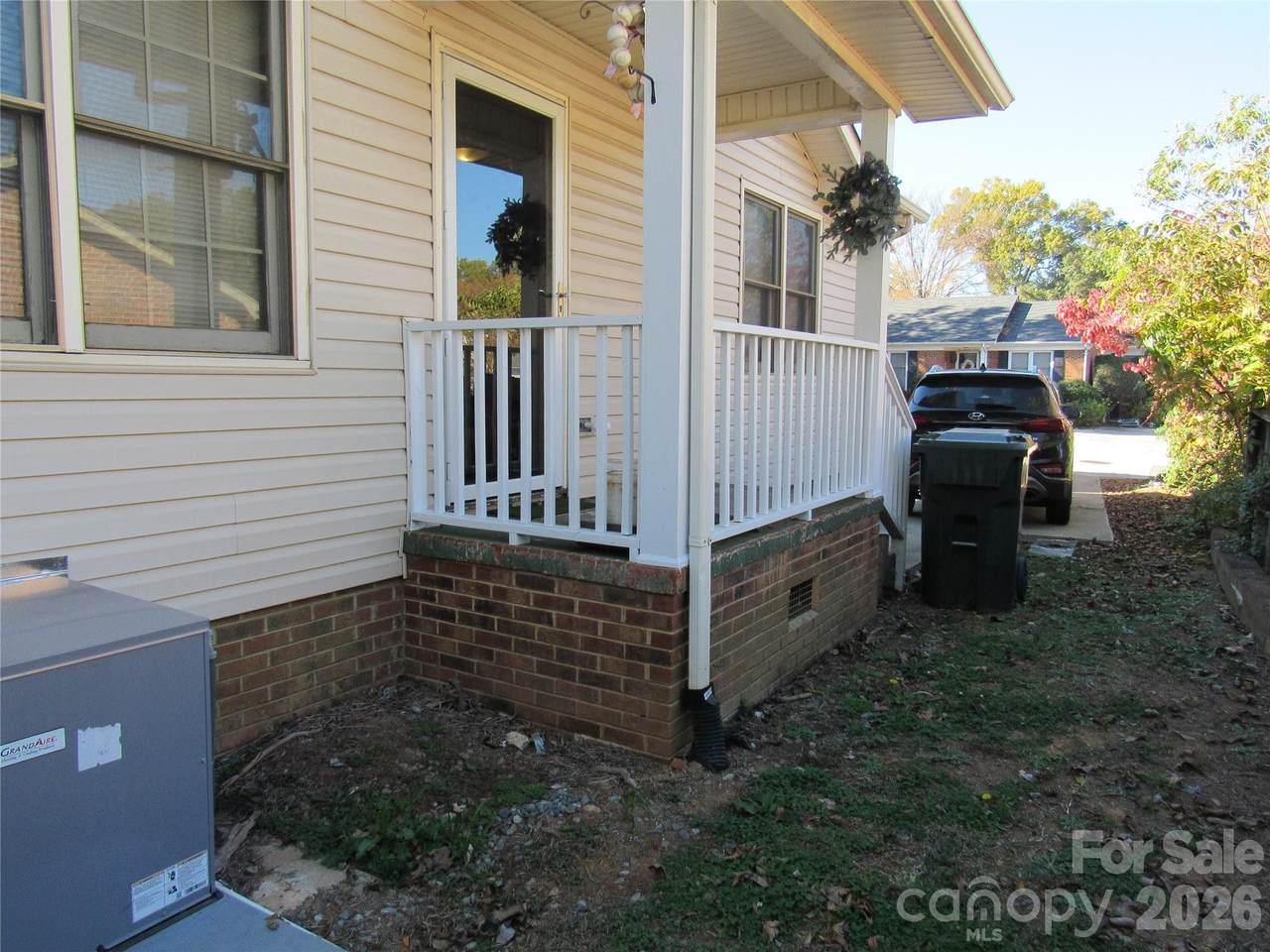 106 Neely Court - Photo 1