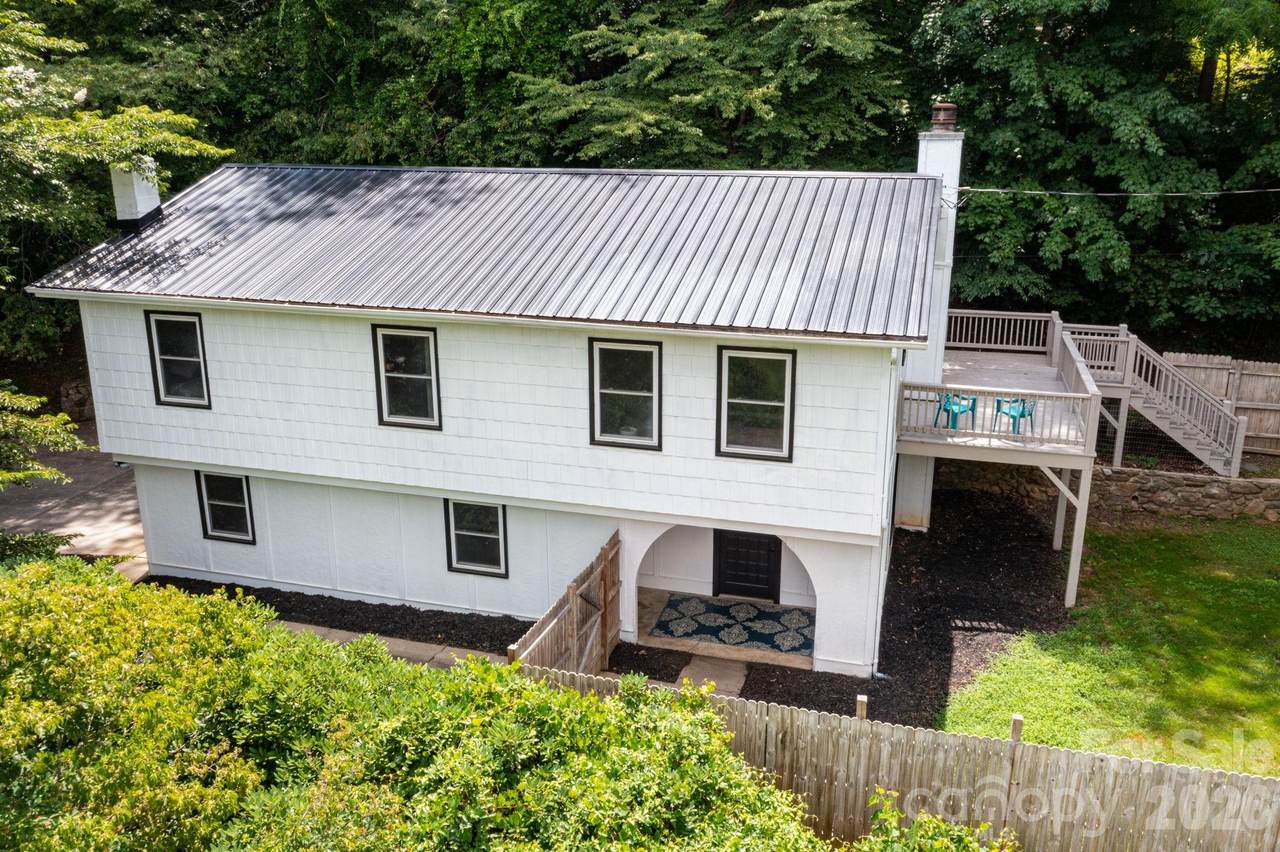 144 Pinehaven Drive - Photo 1