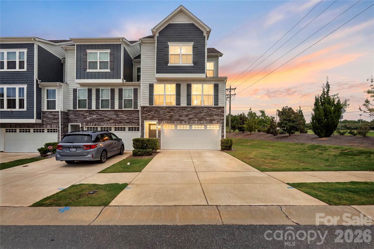 963 Portrush Lane - Photo 1