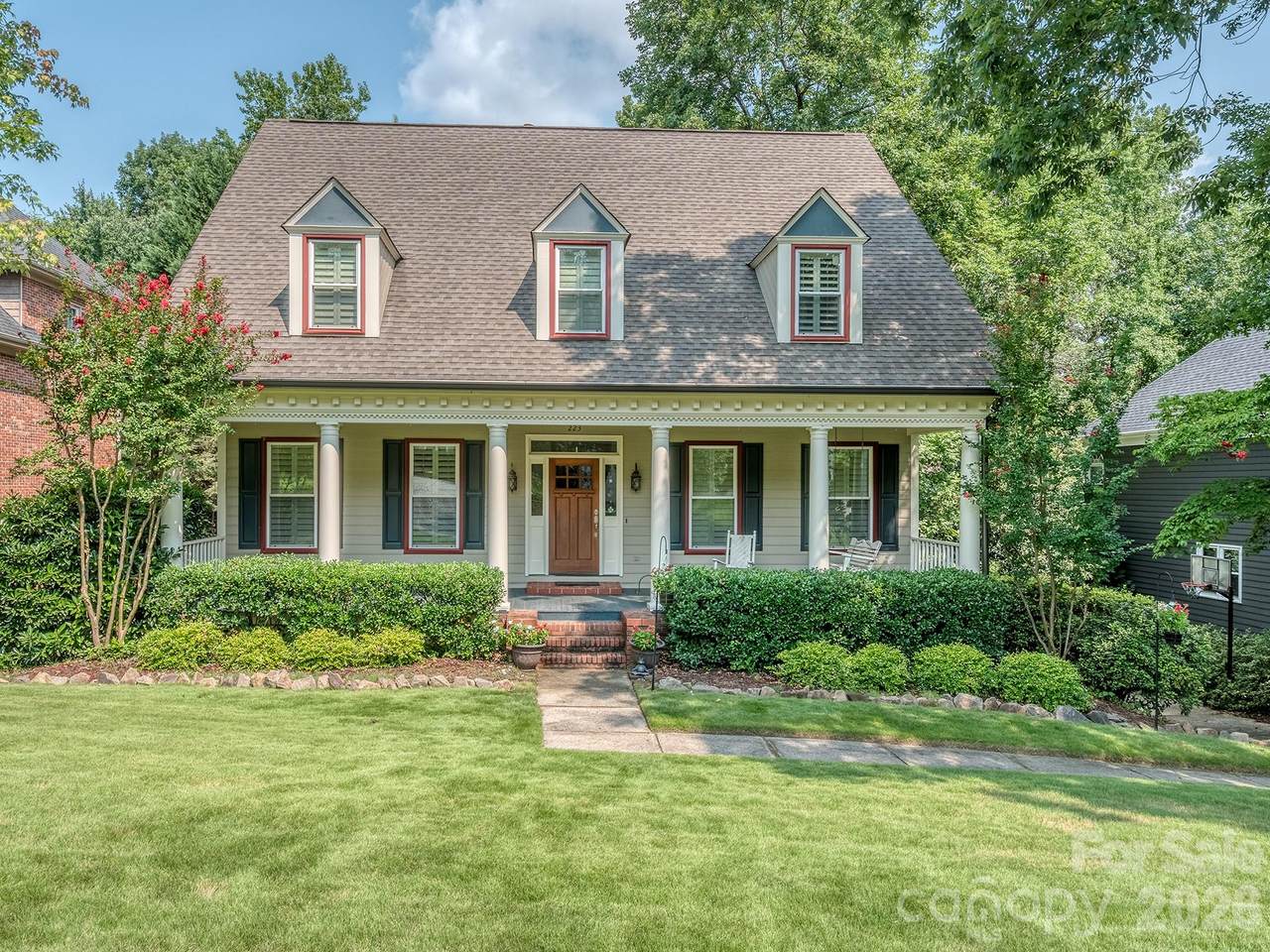 223 Brackenbury Lane - Photo 1