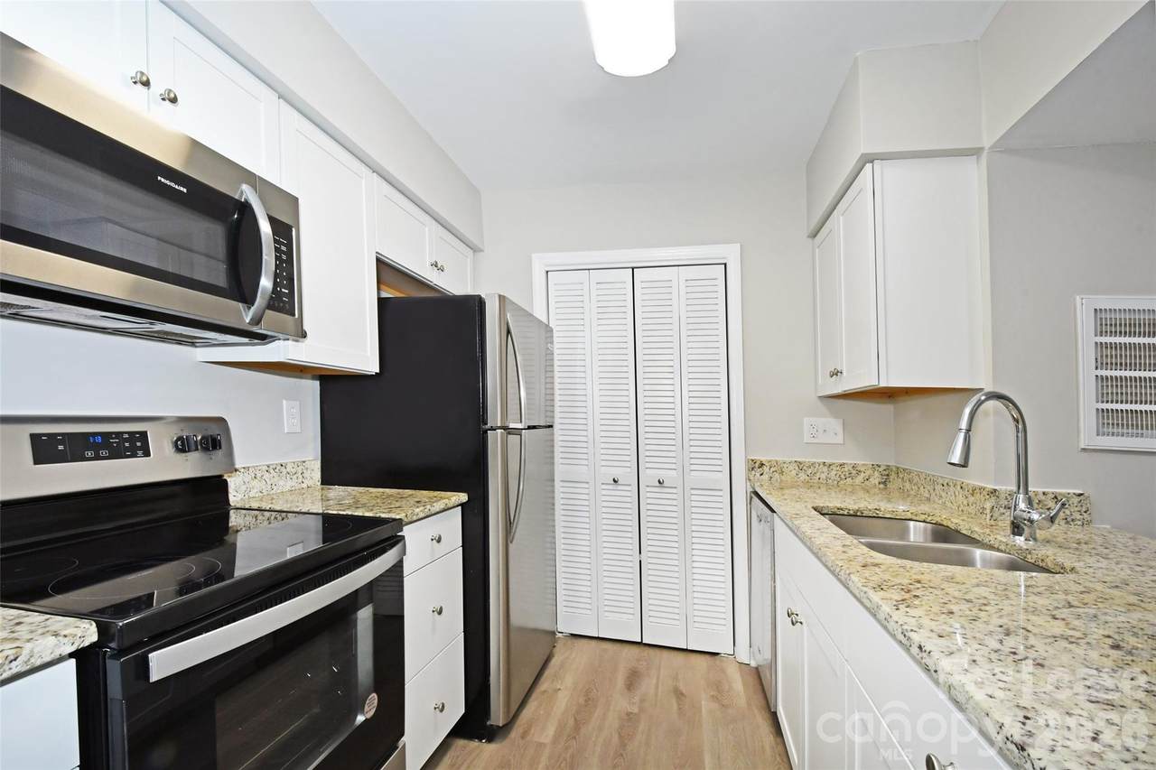11185 Harrowfield Road - Photo 1