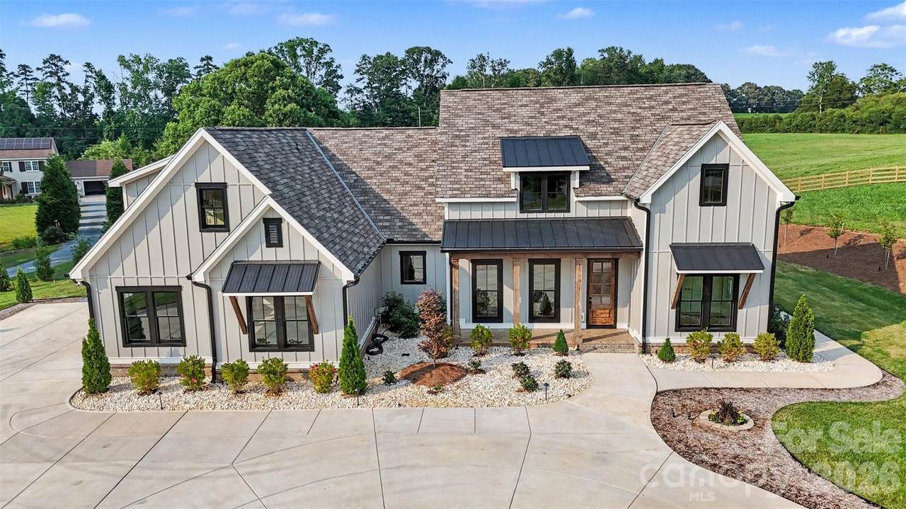 1012 Marthas Meadow Lane - Photo 1