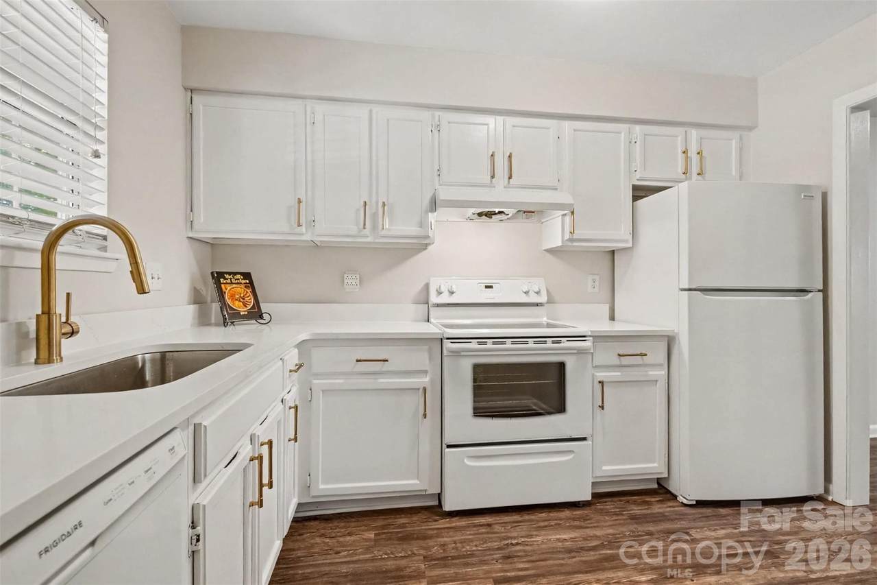 3312 Heathstead Place - Photo 1