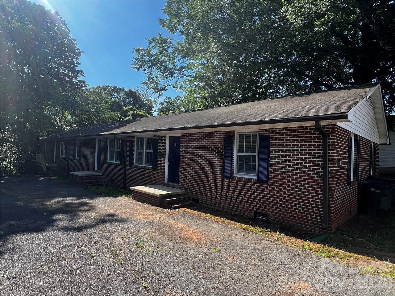314 Hamilton Drive - Photo 1