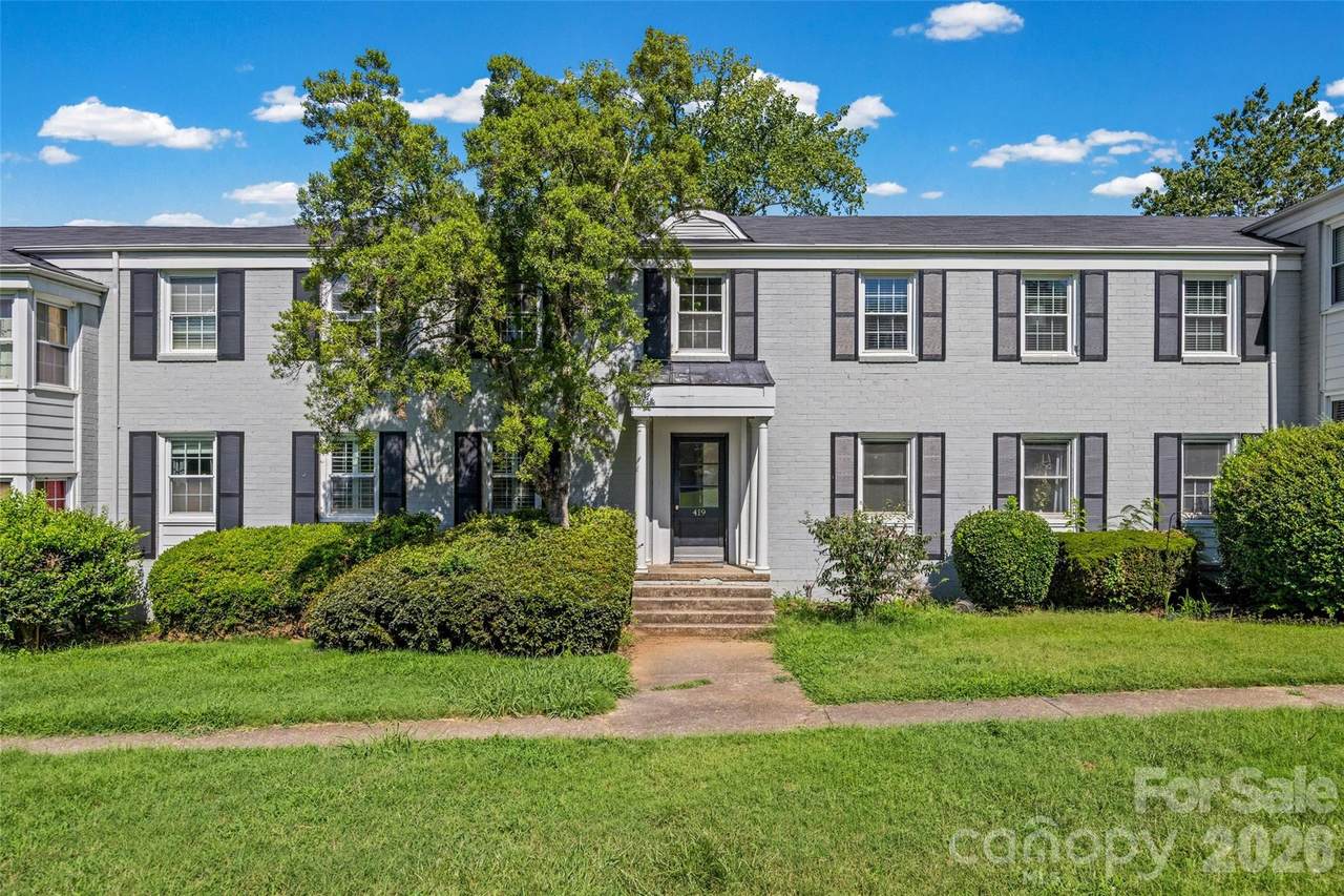 419 Wakefield Drive - Photo 1
