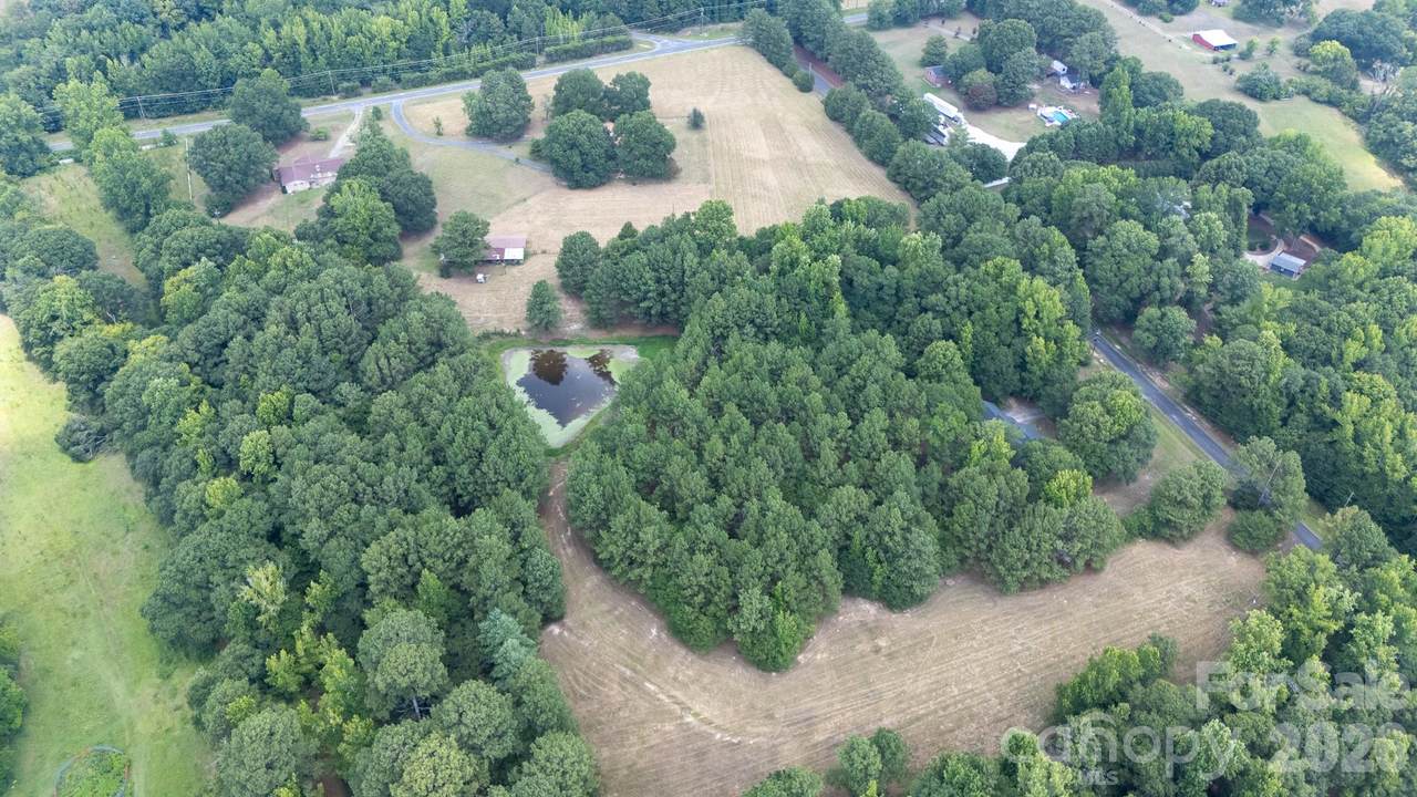 410 Ole Simpson Place - Photo 1