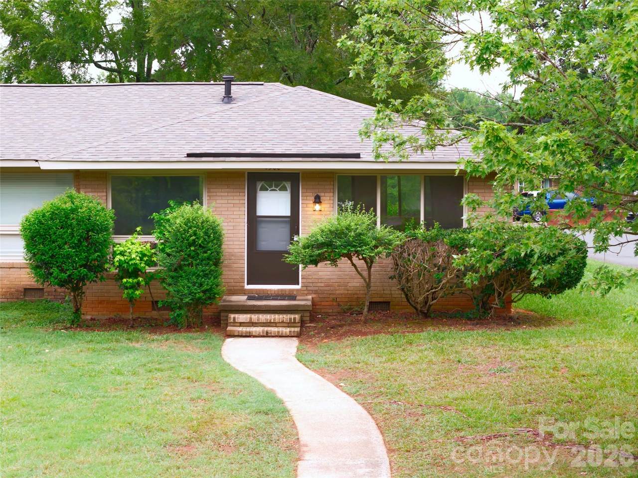 4900 Malibu Drive - Photo 1