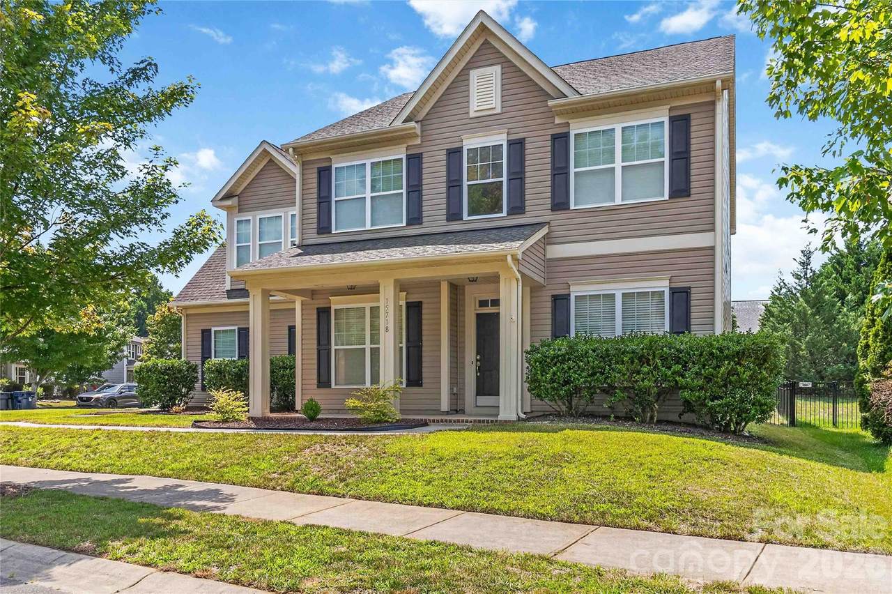 15718 Gallant Ridge Place - Photo 1
