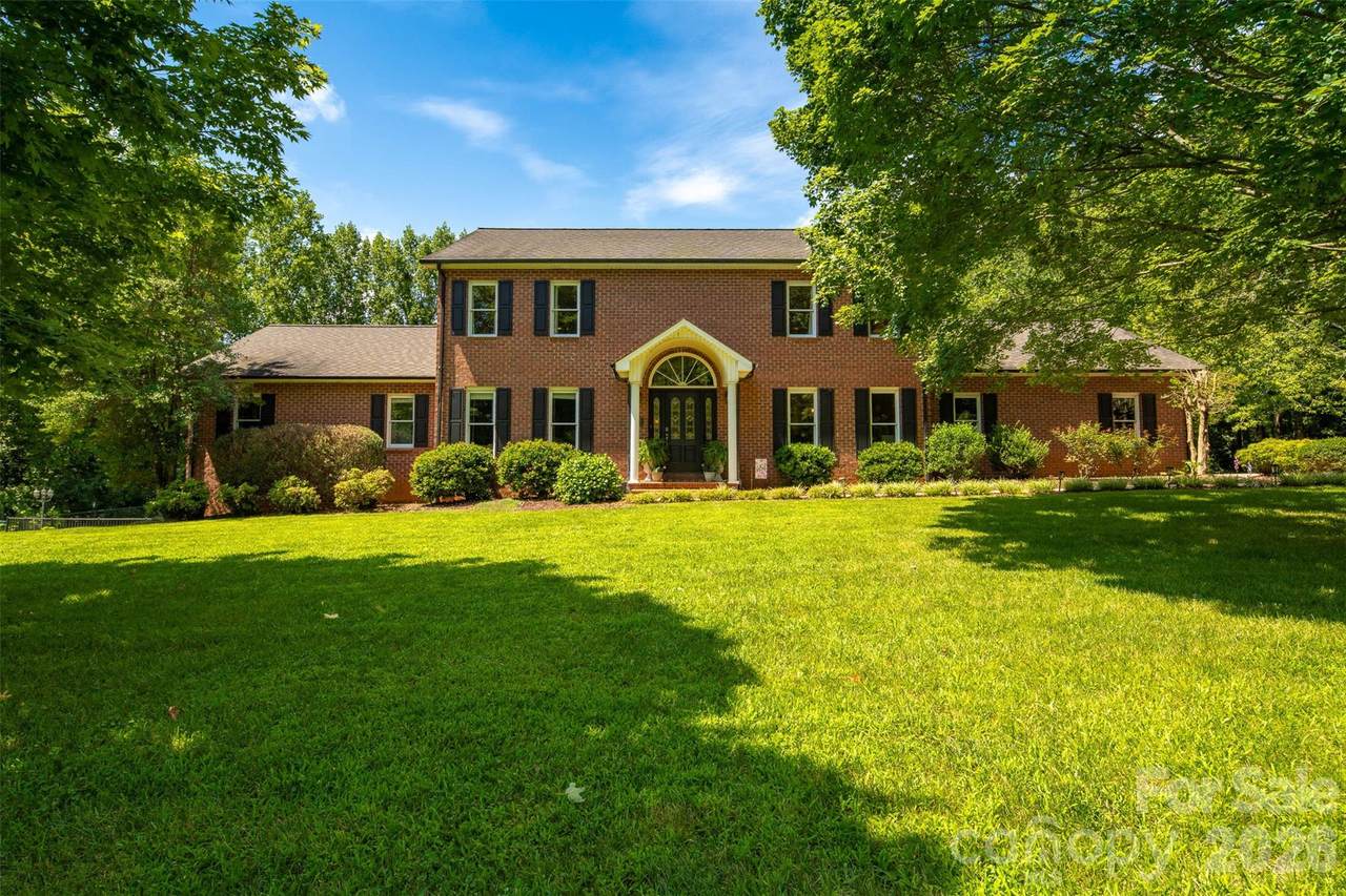 1413 Windemere Lane - Photo 1