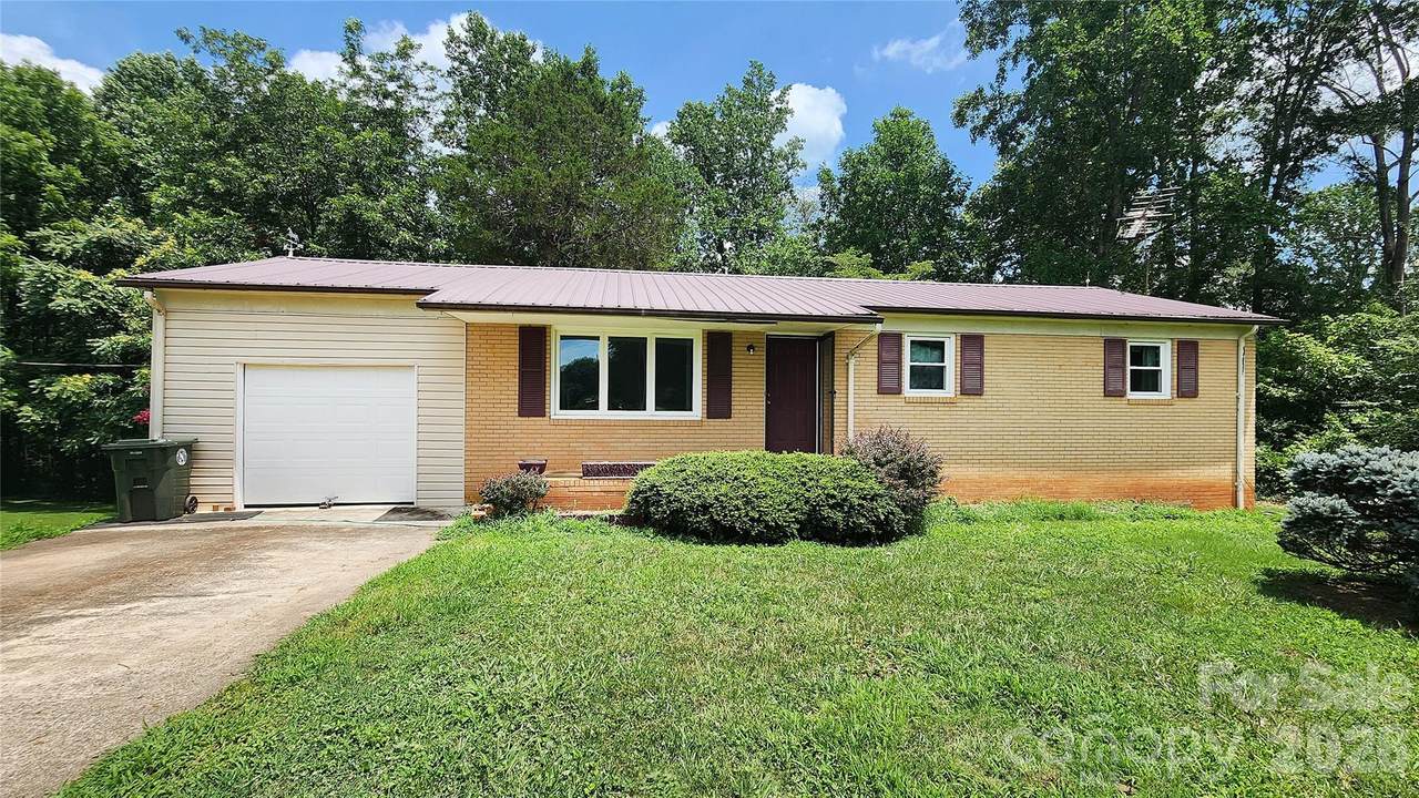 1026 Quail Hill Avenue - Photo 1