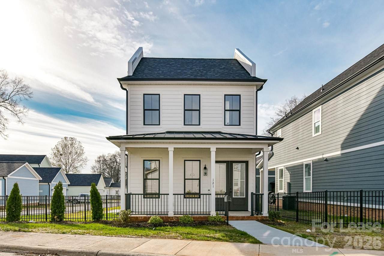 121 F Street - Photo 1