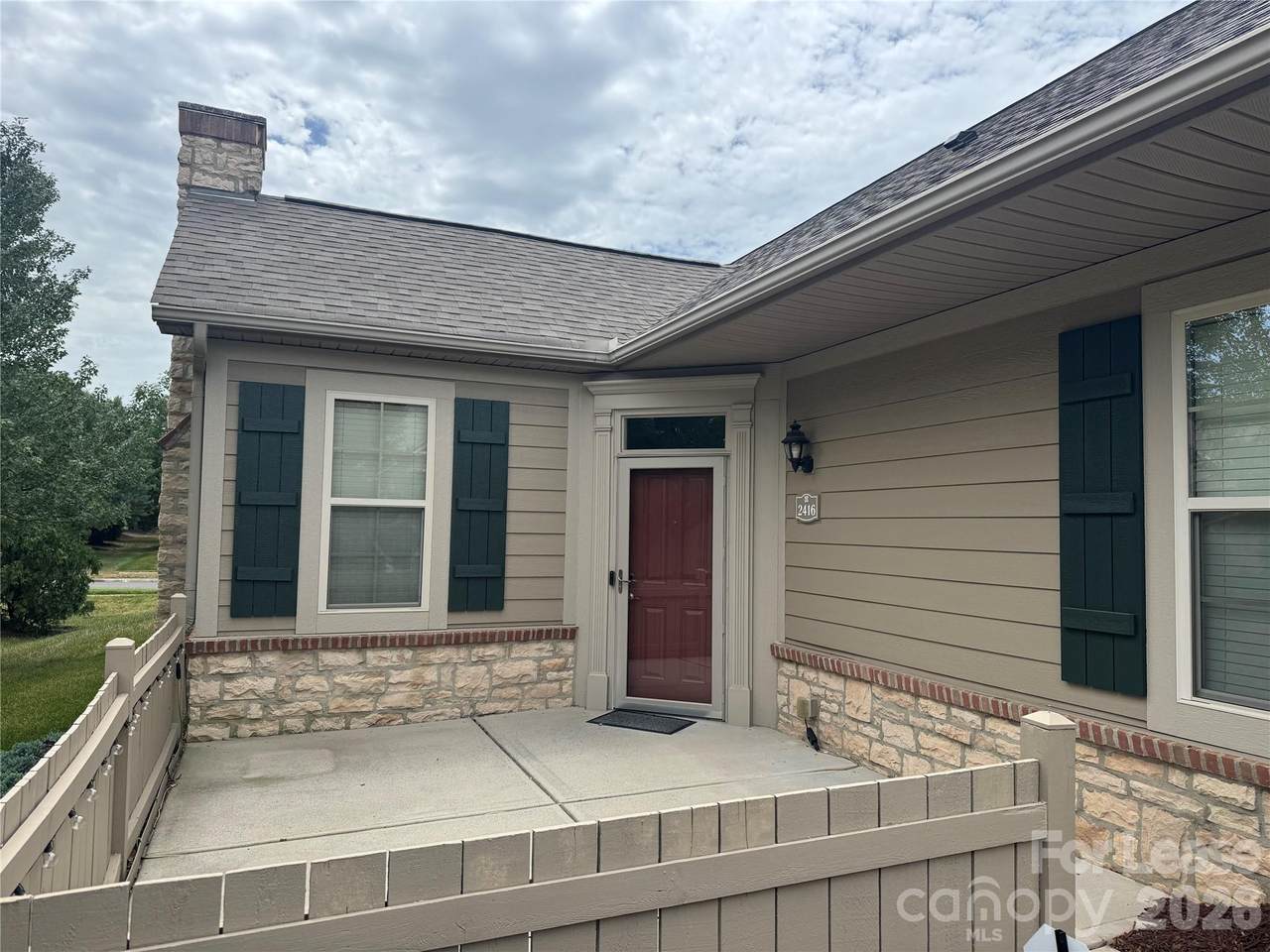 2416 Coltsview Road - Photo 1