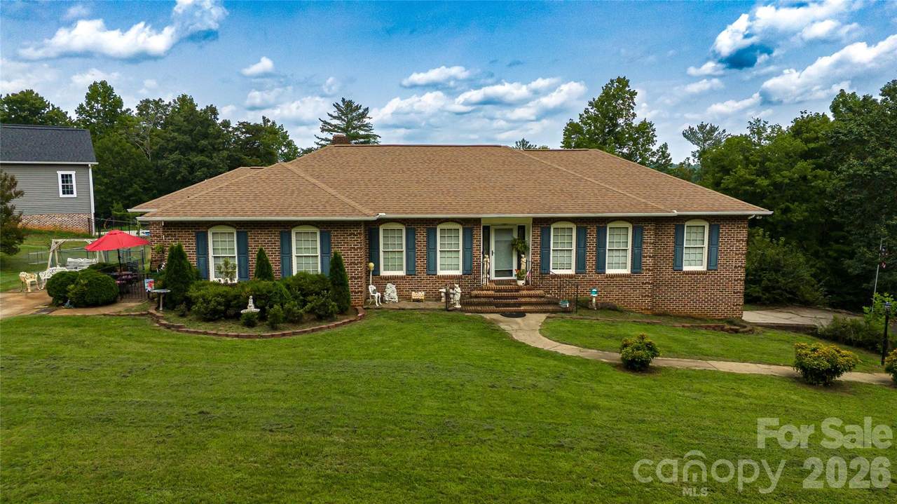 100 Oakridge Drive - Photo 1