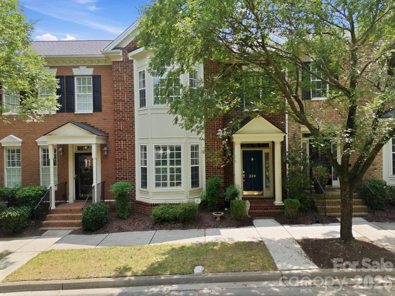 228 Faulkner Way - Photo 1