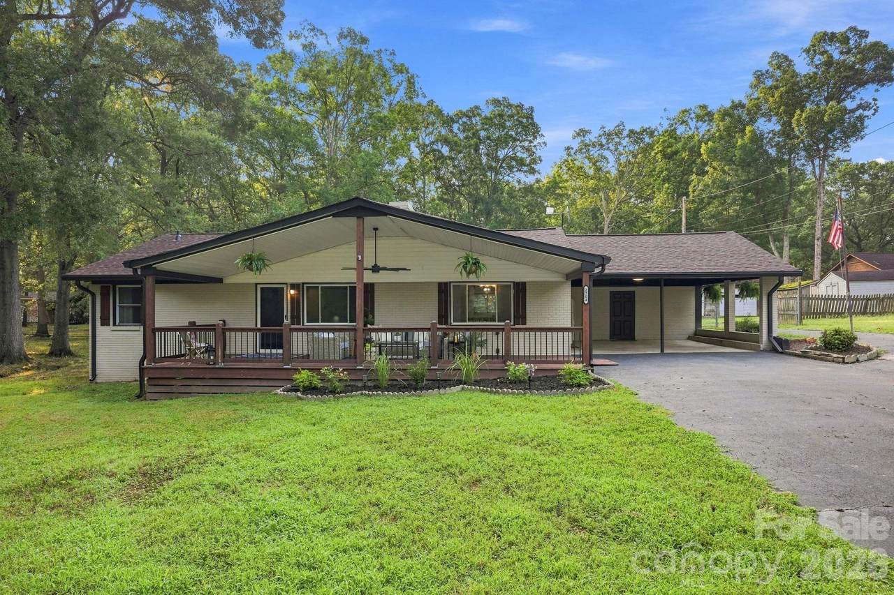 2204 Wilson Avenue - Photo 1