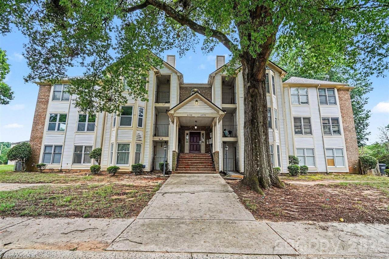 6260 Rosecroft Drive - Photo 1