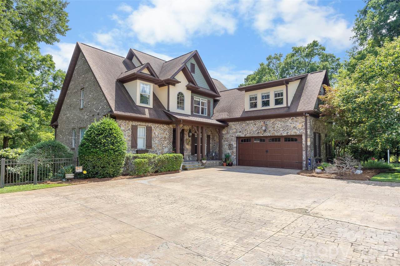 5301 Masons Ferry Road - Photo 1