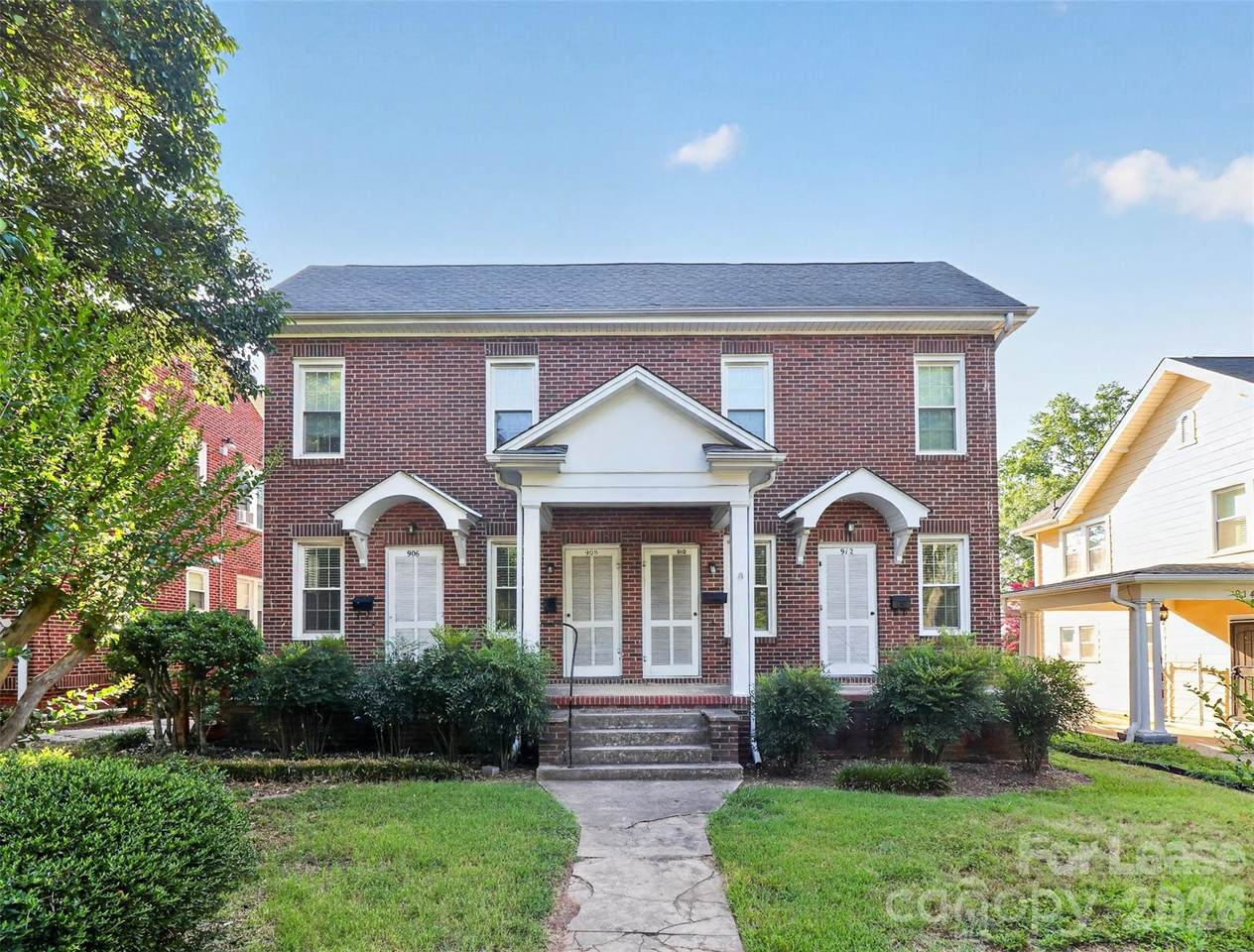 912 York Street - Photo 1