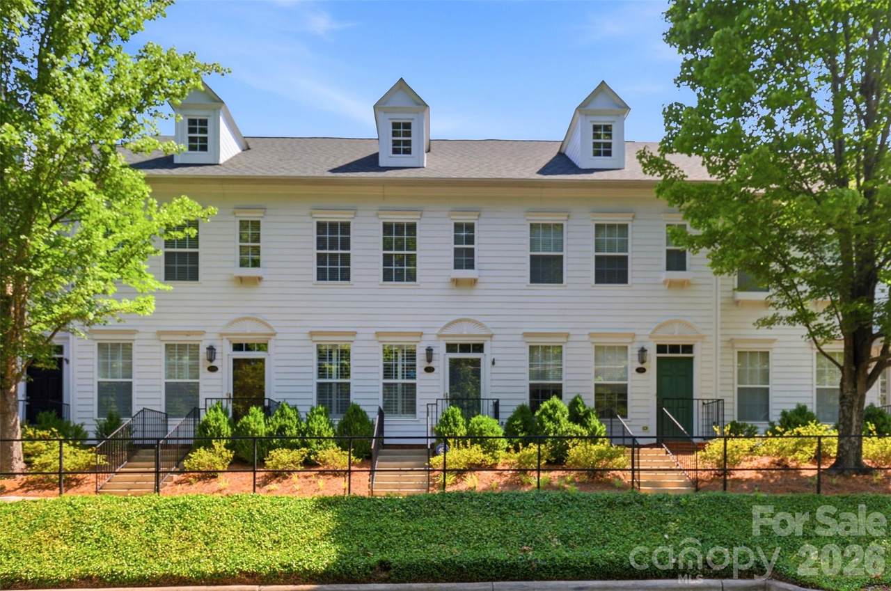 312 Park Square Place - Photo 1
