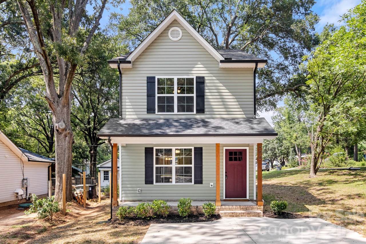 600 Sunderland Road - Photo 1