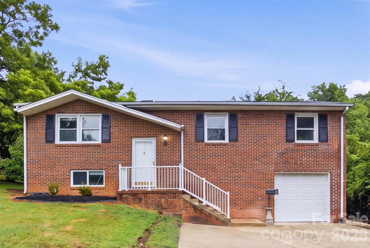 601 Groves Street - Photo 1