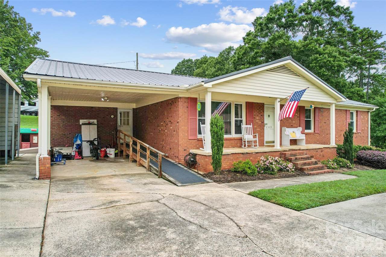 https://bt-photos.global.ssl.fastly.net/cmls/1280_boomver_1_4407874-1.jpg