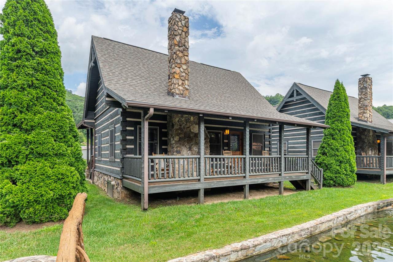 93 Rachels Circle - Photo 1