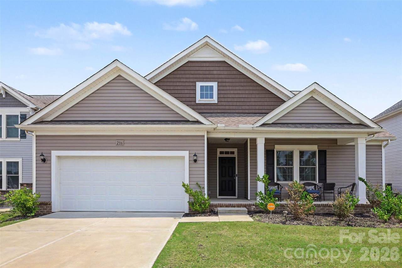 286 Heatherland Drive - Photo 1