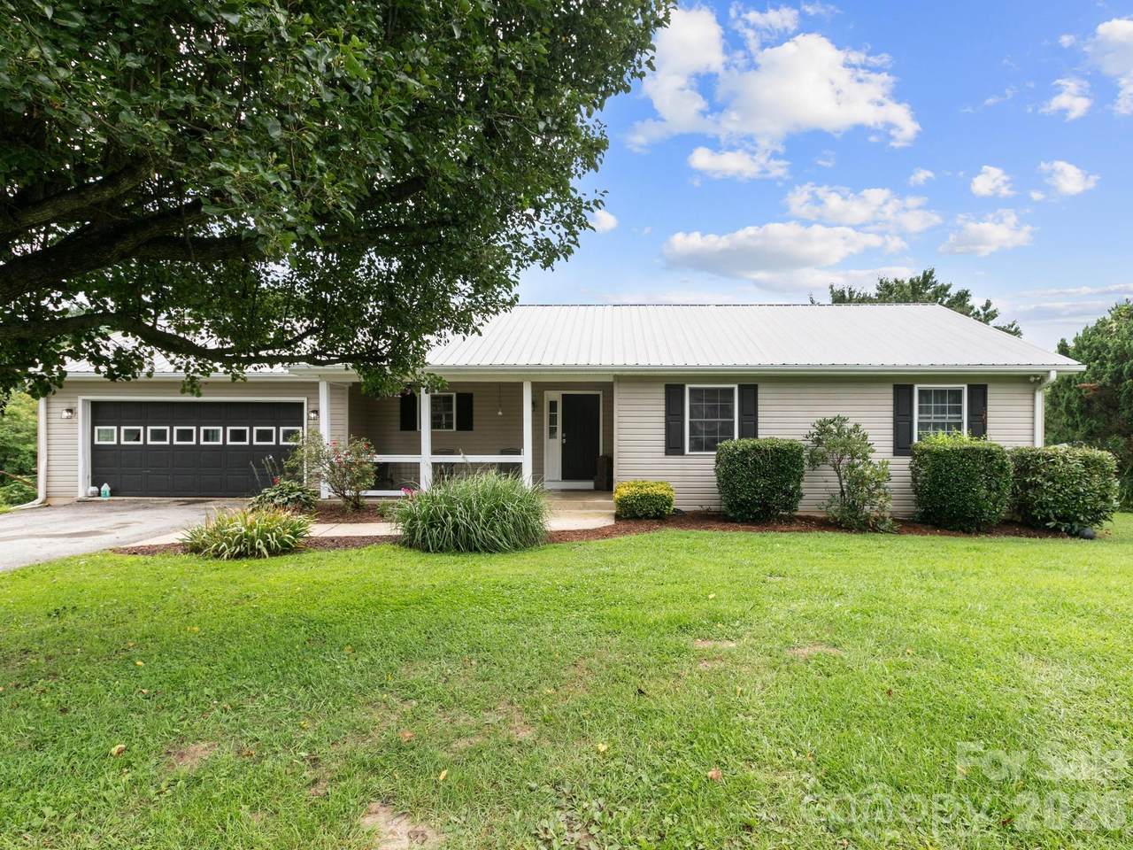 11 Cathy Court - Photo 1