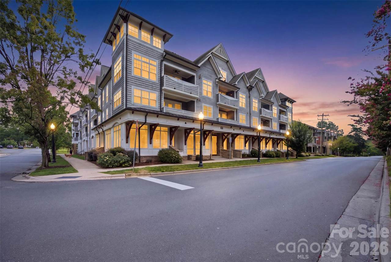 301 Tremont Avenue - Photo 1