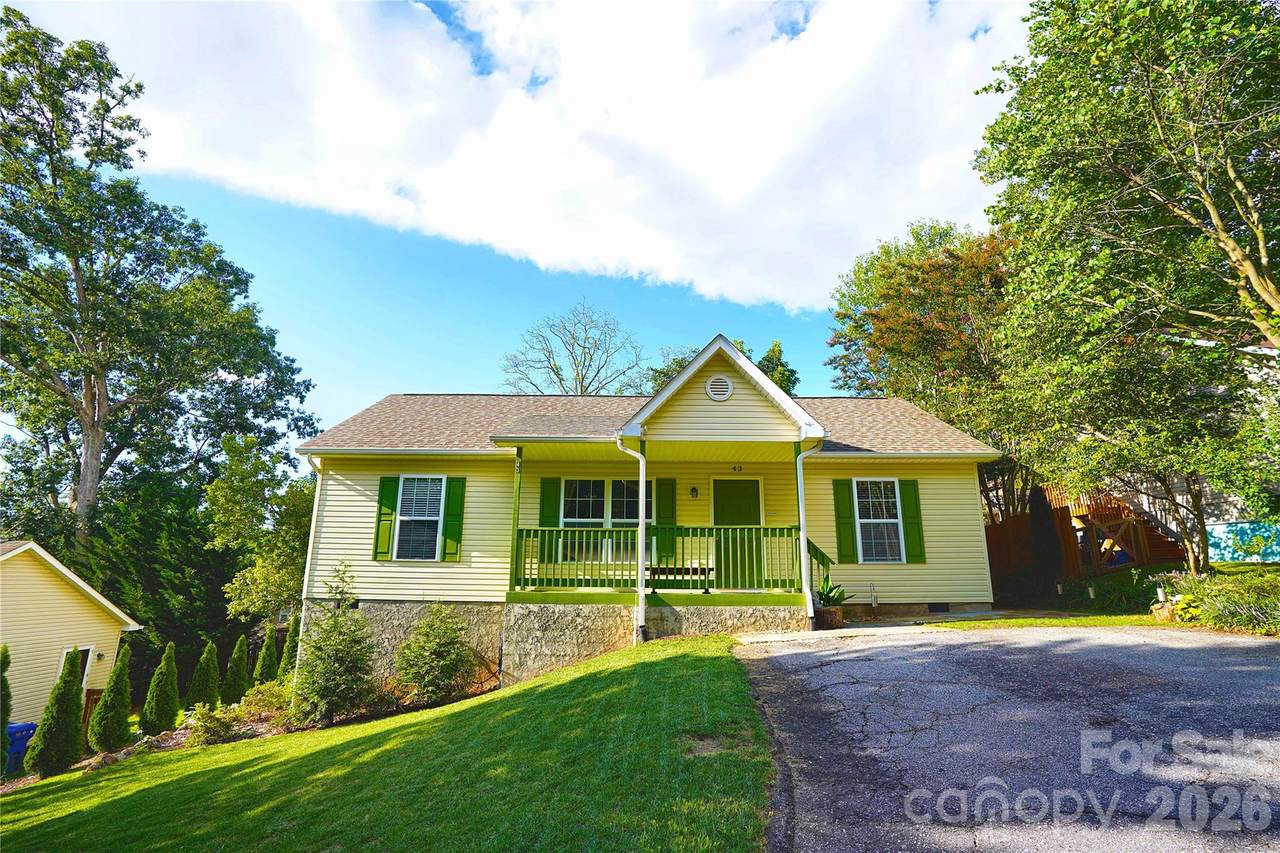43 Moore Avenue - Photo 1