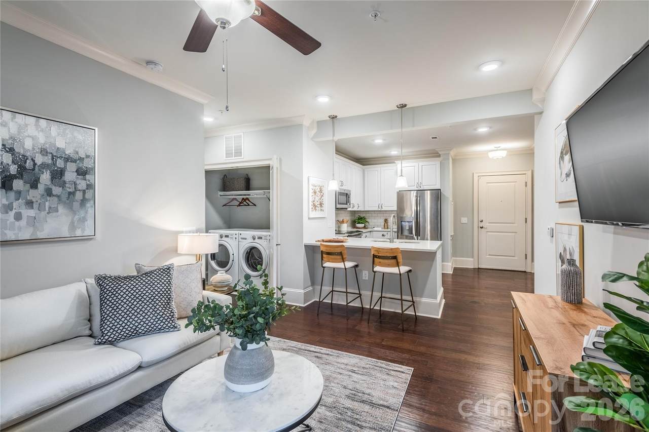 511 Queens Road - Photo 1
