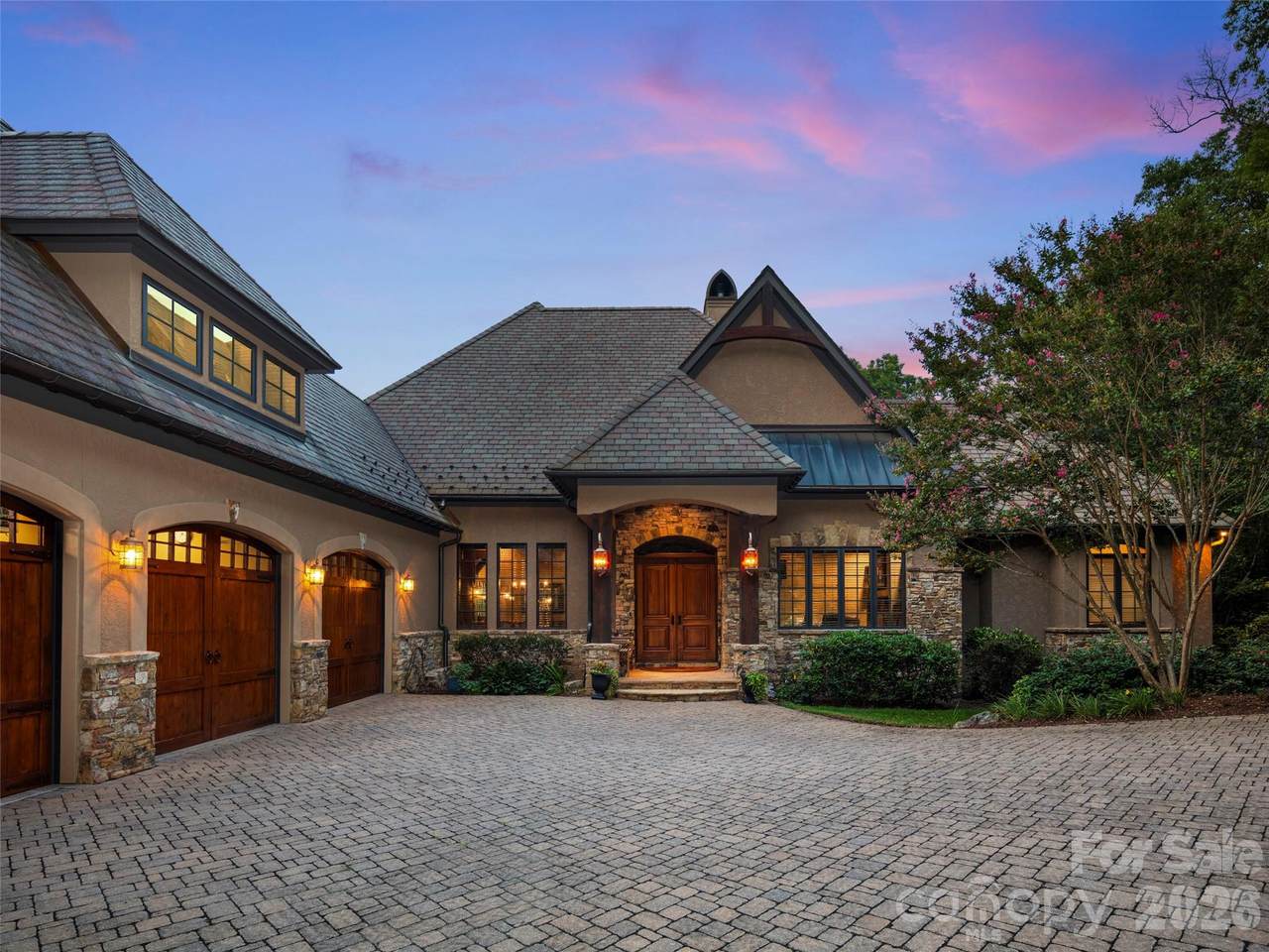 1812 Bella Vista Court - Photo 1