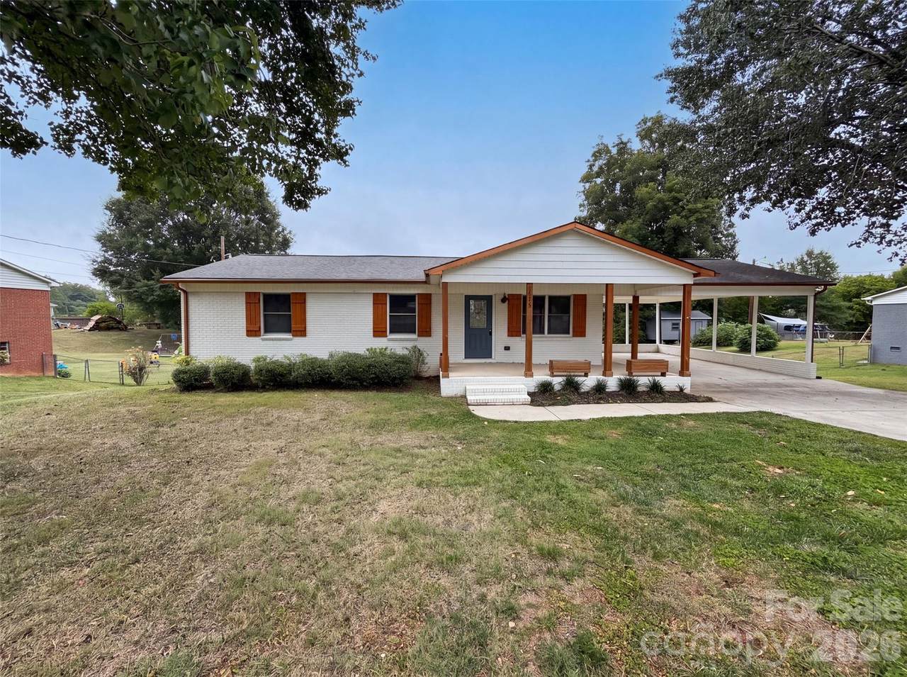 123 Rowe Street - Photo 1